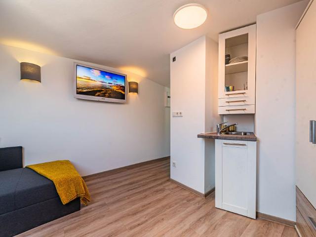 City Residence: Sachsenhausen: saniertes, kleines Apartment in ruhiger Seitenstraße