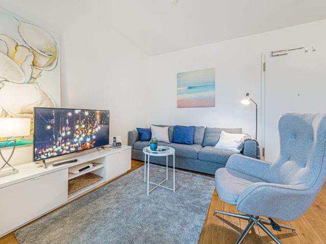 City Residence: Sehr schönes und modern möbliertes Apartment in Eschersheim