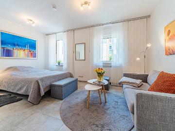 City Residence: Spacious apartment on upper Berger Straße – euhabitat