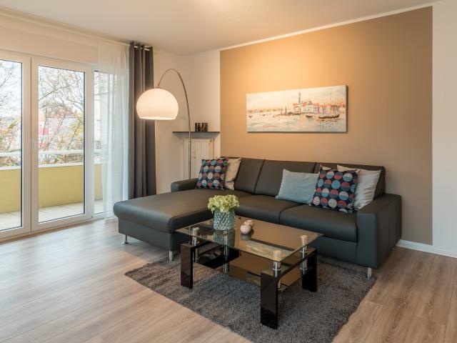 City Residence: Spacious duplex apartment with balcony – euhabitat