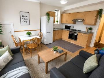 City Road, Beeston NG9, 4 bed semi detached house to rent, £1,733 pcm | PrimeLocation