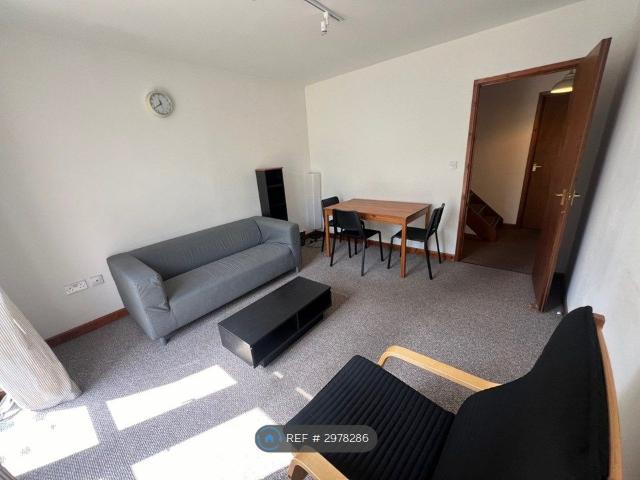 City Road, Bristol BS2, 2 bed flat to rent, £1,550 pcm | PrimeLocation