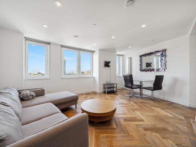 City Road, Eagle Point City Road, EC1V 1 bed apartment to rent £3,300 pcm £762 pw