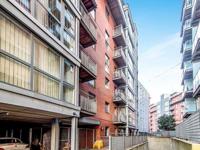 City Road East, Manchester, Greater Manchester M15, 2 bed flat to rent, £1,400 pcm | PrimeLocation
