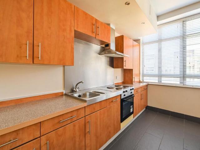 City Road, Old Street, London EC1V, 2 bed flat to rent, £3,550 pcm | PrimeLocation