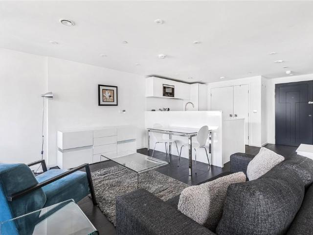 City Road, London, EC1V 1 bed apartment to rent £3,000 pcm £692 pw