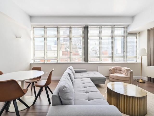 City Road, London EC1V, 2 bed flat to rent, £3,695 pcm | PrimeLocation