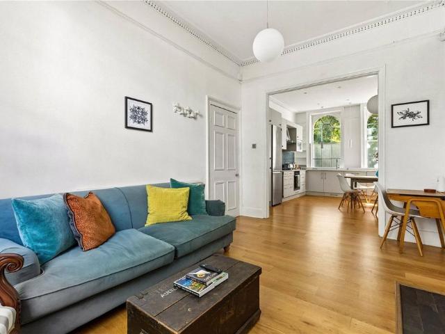 City Road, London, EC1V 4 bed apartment to rent £5,500 pcm £1,269 pw