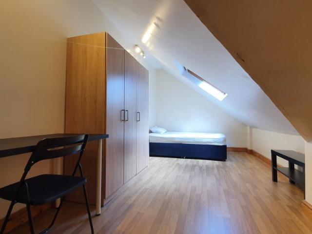 City Road, Roath, Cardiff, CF24 1 bed in a flat share to rent £500 pcm £115 pw