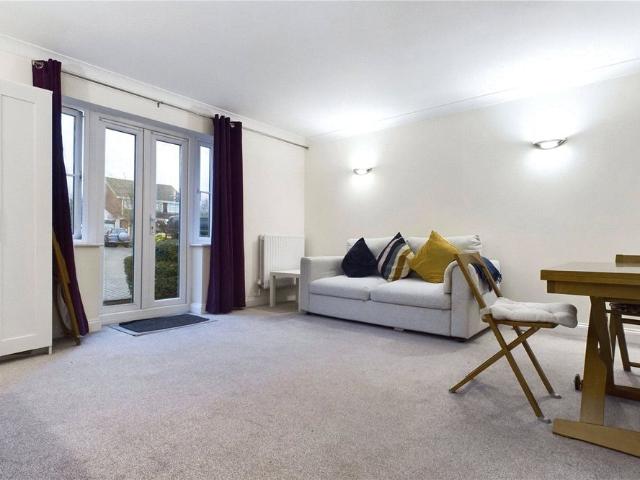 City Road, Tilehurst, Reading, Berkshire, RG31