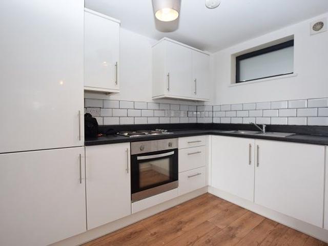 City Towers, Sheffield S3, 1 bed flat to rent, £850 pcm | PrimeLocation
