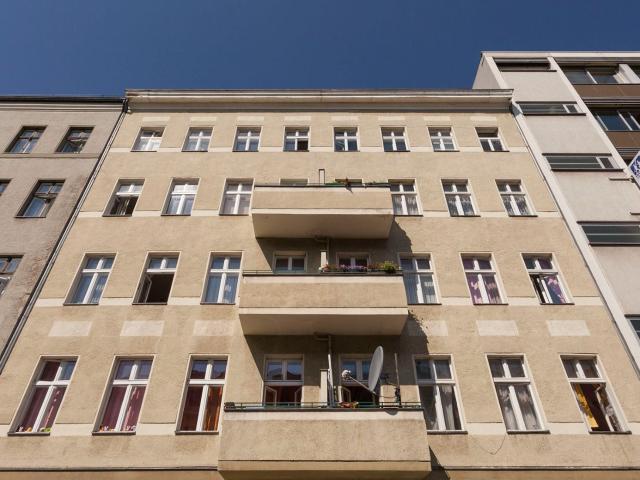 City Vibes trifft Wohnkomfort 3 Zimmer Altbautraum mit Balkon!
