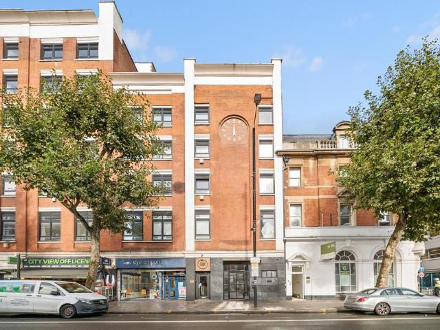 City View House, Bethnal Green Road. 2 bed apartment to rent £2,600 pcm £600 pw