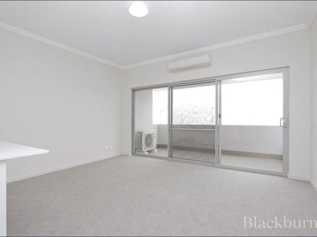 CITY VIEWS, MODERN APARTMENT, CLOSE TO TRANSPORT, GREAT LOCATION