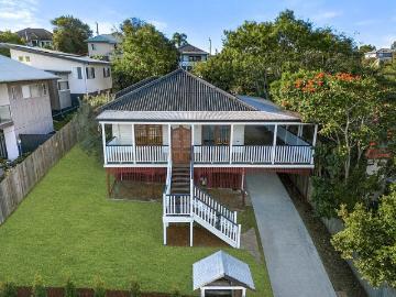 CITY VIEWS ON 602SQM, 8KM FROM THE CBD