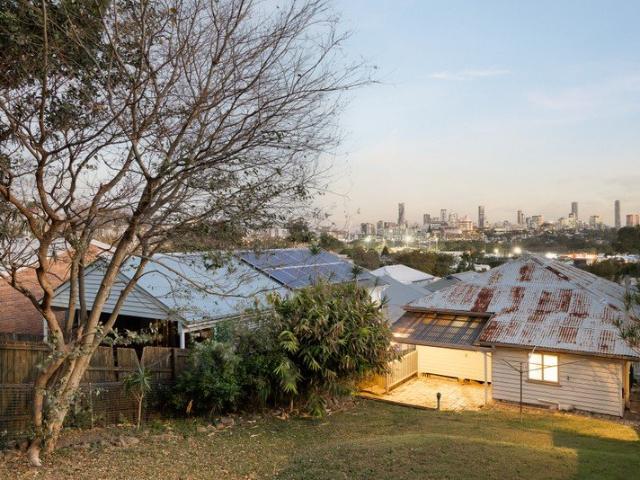 City Views, Exceptional Potential & An Opportunity to Create Something Special