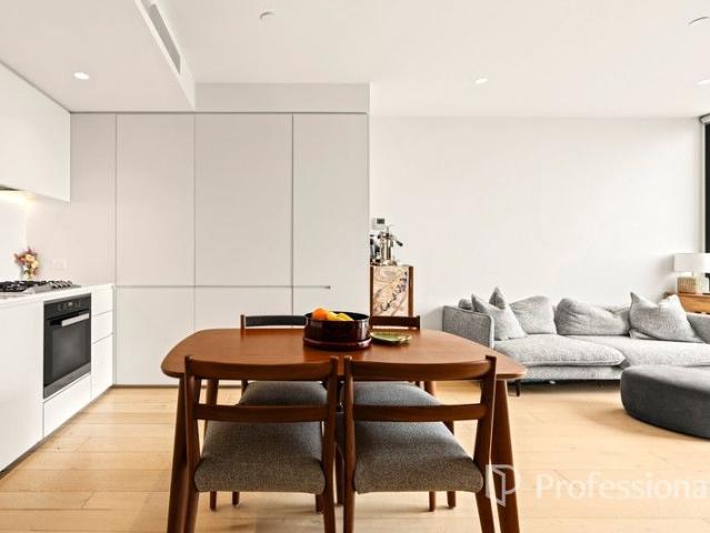 CITY VIEWS IN PRESTIGIOUS ARMADALE