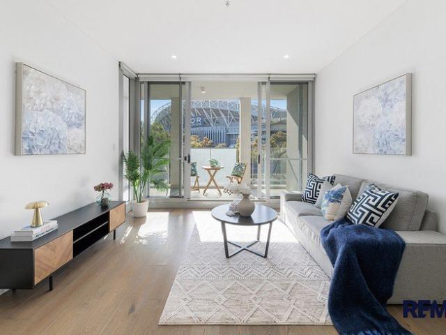 City Views & Perfect NE Aspect | 1BR + Massive Study