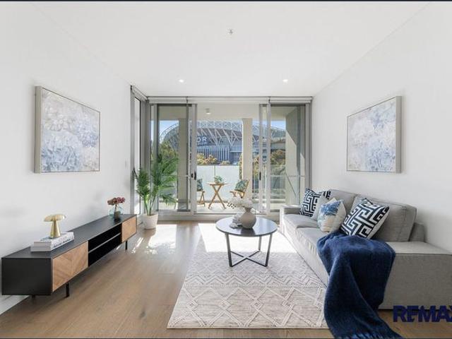 City Views & Perfect NE Aspect | 1BR + Massive Study