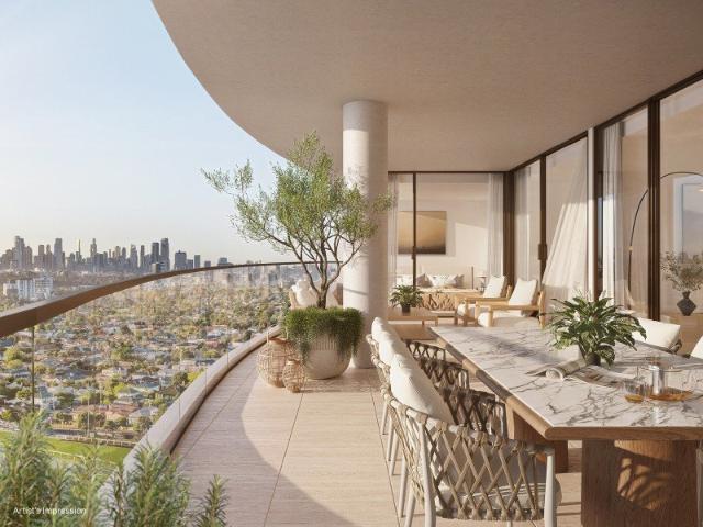 City Views, Racecourse Vistas and Luxurious Indoor Outdoor Living