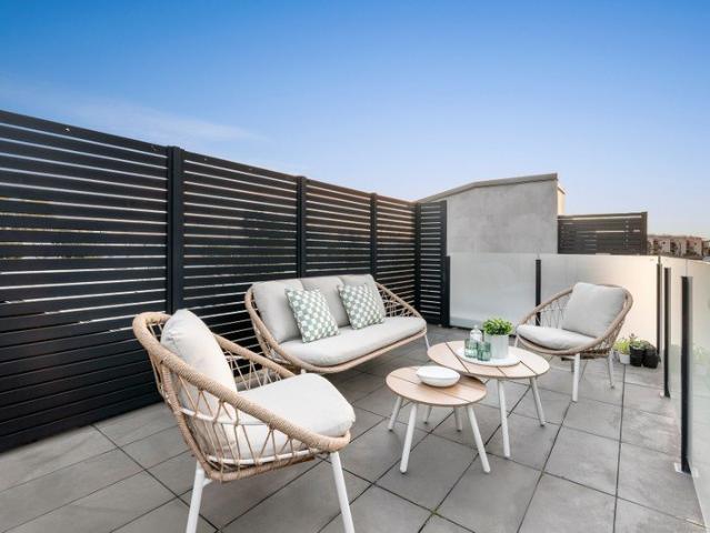 City Views, Rooftop Entertaining, Exceptional Privacy