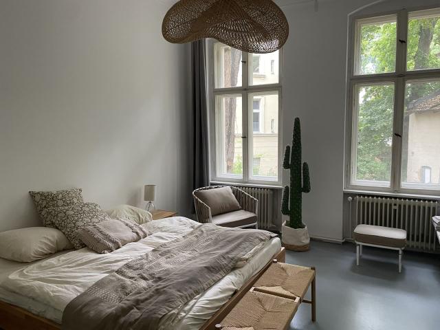 City villa! 5 room old building with balcony in the countryside near Wannsee S Bahn station, Berlin Amsterdam Apartments for Rent