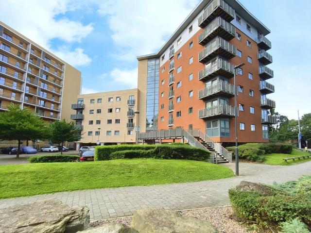 City Walk, Leeds, West Yorkshire, LS11 2 bed flat to rent £1,125 pcm £260 pw