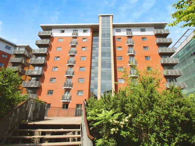 City Walk, Leeds, West Yorkshire, UK. 2 bed flat to rent £1,150 pcm £265 pw