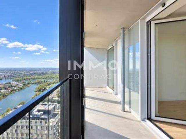 City & Water Living: U1 Donauinsel DC2 Tower: Erstbezug
