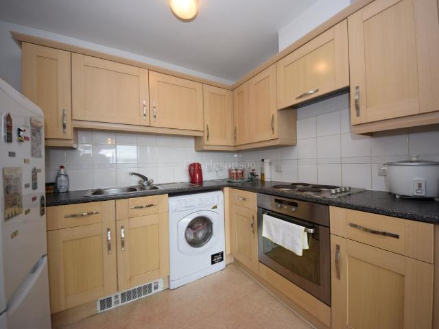 Citygate House, Eastern Avenue, Ilford IG2, 1 bed flat to rent, £1,350 pcm | PrimeLocation
