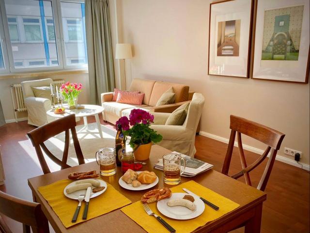 CityHome, 2 Room Apartment, Central Location, Underground Parking on Request, Munchen Amsterdam Apartments for Rent