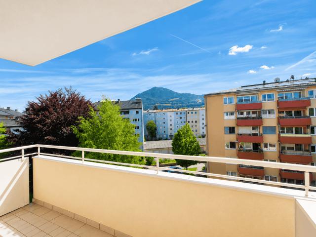 Citynah: Renovierte 3 Zimmer Wohnung