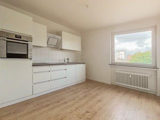 Citynah Wohnen: helle und moderne 3 Zimmer Wohnung mit Balkon