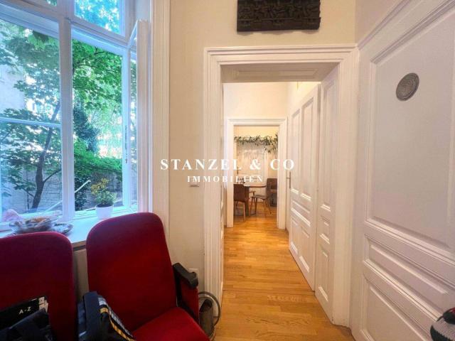 KLASSISCHES ALTBAUAPARTMENT ZWISCHEN DER CITY & DEM AUGARTEN