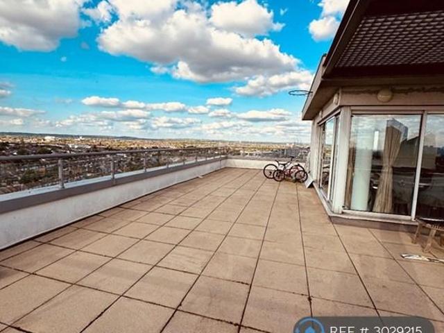 Cityview Centreway Apartments. 2 bed penthouse to rent £2,300 pcm £531 pw