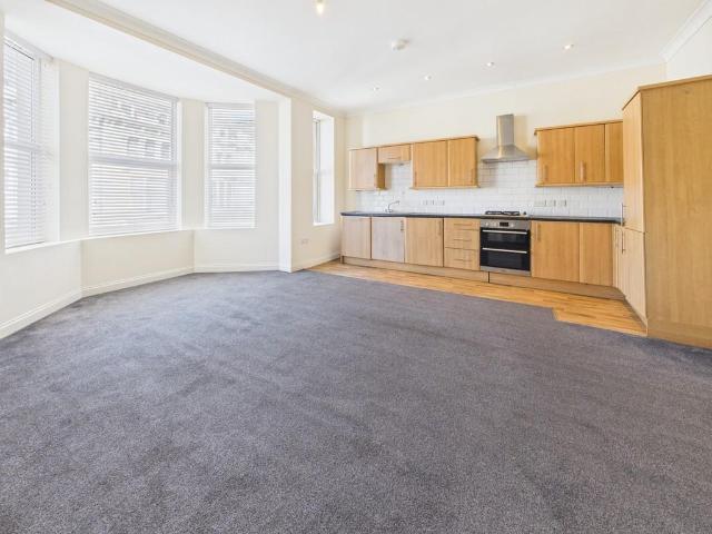 Citadel Road, Plymouth PL1 2 bed flat to rent £1,150 pcm £265 pw