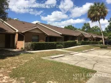 Citrus County, Florida, USA - Equipped kitchen