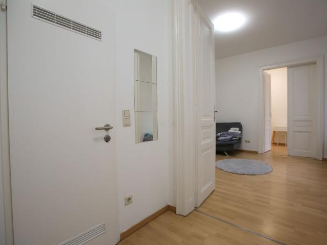 Cits Elegance Central Gem with FREE parking and FAST Internet 250 MBits, Vienna Amsterdam Apartments for Rent