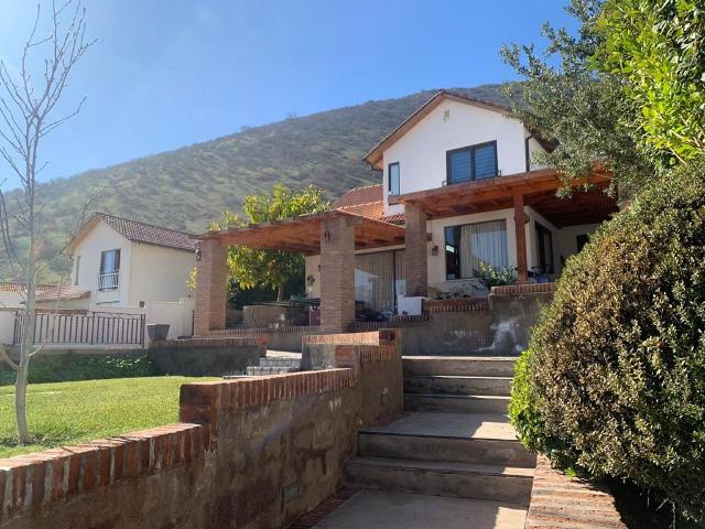 Ciudad de los valles. pudahuel.gran casa en venta