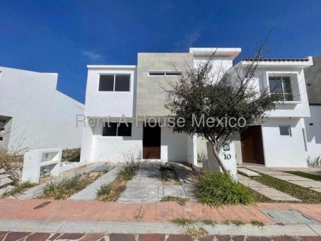 Ciudad Maderas casa en venta dentro de condominio RAH1780