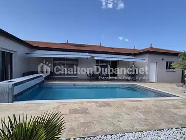 Civens 42110 Achat / Vente maison 5 pièces t5 au dernier étage piscine