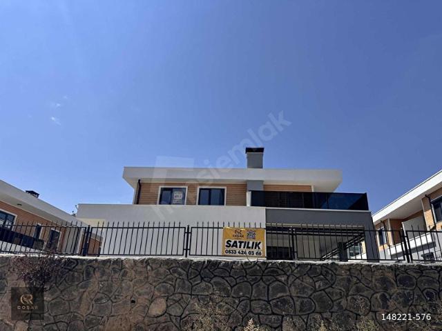 COŞAR GYO LİLİUM GARDEN Sitesinde Satılık 5+1 Lüks Villalar