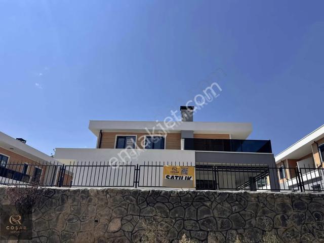 coşar Gyo Lilium Garden Sitesinde Satılık 5+1 Lüks Villalar