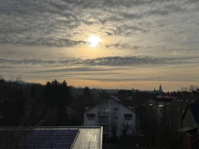 CO City * Studenten WG Willkommen * gerÃ¤umige DG mit 3 Zimmer ca. 63 qm