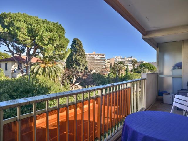 SOUS OFFRE Co Exclusivité Juan Les Pins Appartement trav. 44m² Juan les Pins
