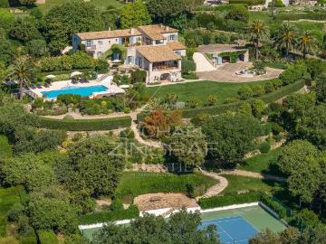 Co Exclusivité: Propriété d'exception sur 1Ha de terrain 695m² Saint Paul
