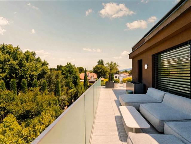 Co Exklusivität Penthouse mit Panoramaterrasse in Vandoeuvres