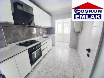 Coşkun Emlak'tan Ayvalı Saygı Sokakta 3+1 Full Yapılı Daire