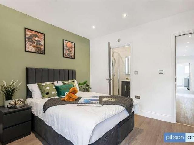 Co living Accommodation Double Bedroom With En suite Surbiton Road, KT1