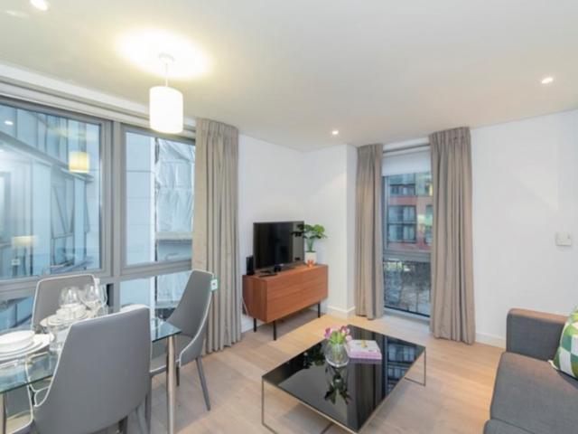 Co op Food, 4 Merchant Square, London, W2 1AY, United Kingdom | 1 bed apartment for rent #126660799 | Rentberry